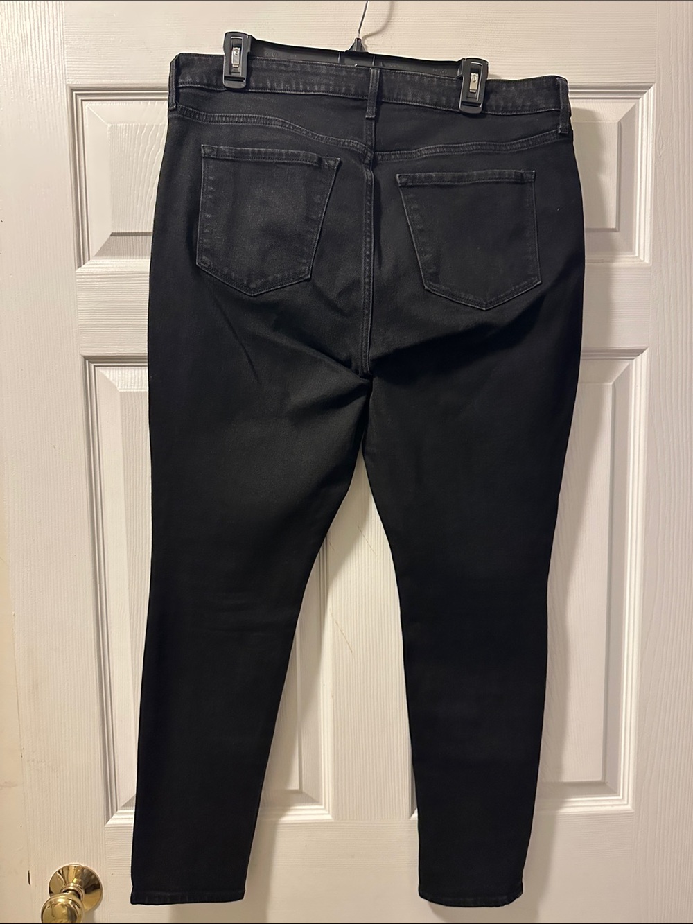 Women’s Old Navy High Rise WOW Super Skinny Black Denim Jeans - Size 16
